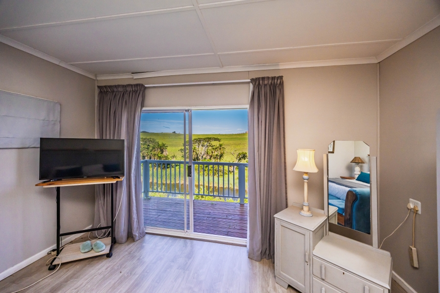 4 Bedroom Property for Sale in Cosy Corner Eastern Cape